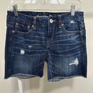 American Eagle Dark Wash Distressed Shorts size 2 (2011) - 32” waist